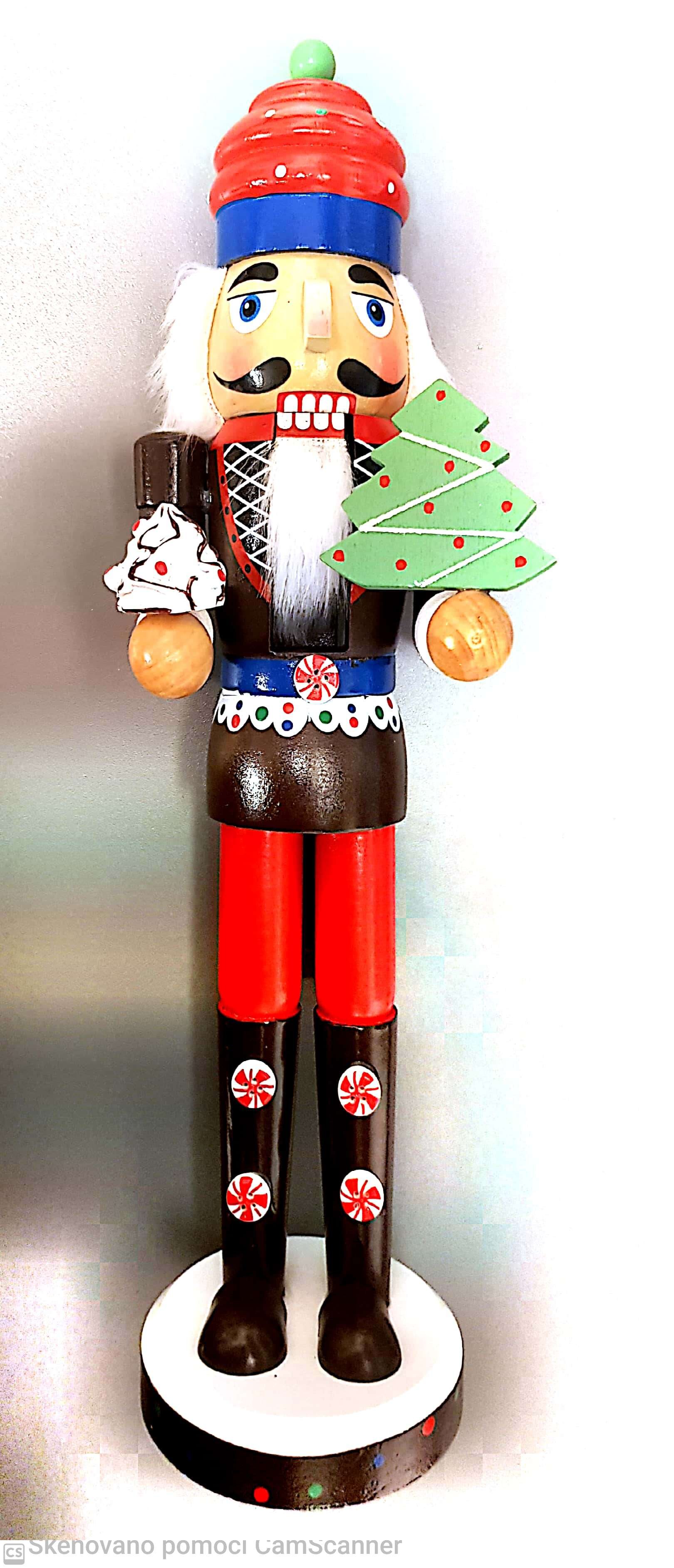 Dřevěný louskáček - Vánoční A841-34 | Highlife.cz