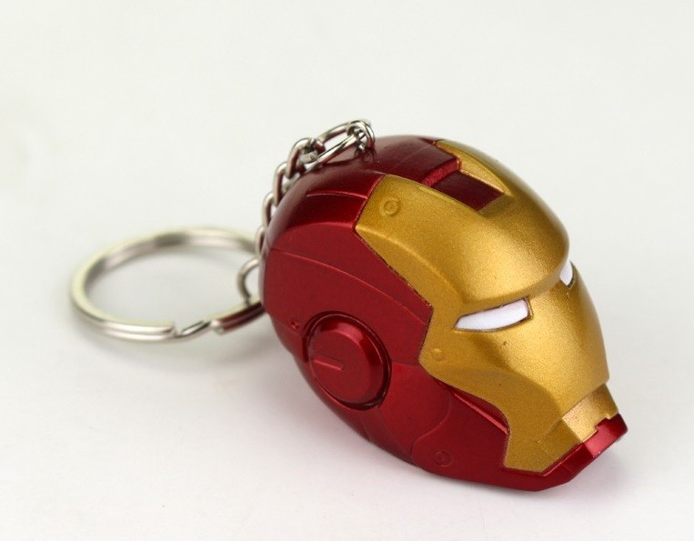 Marvel Přívěsek na klíče Iron Man 3D Maska červená | Highlife.cz